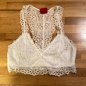 *last chance!!* Daytrip | Women’s white bralette